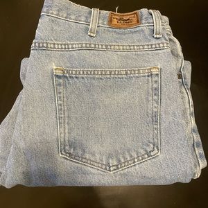 L.L. BEAN MENS CLASSIC FIT DENIM BLUE JEANS SIZE 37 X 29